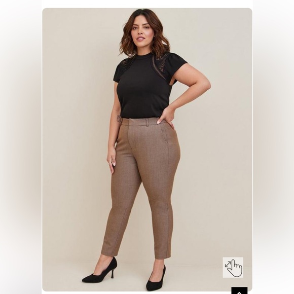 Studio Crepe Jersey Mock Neck Lace Inset Top - Picture 4 of 10